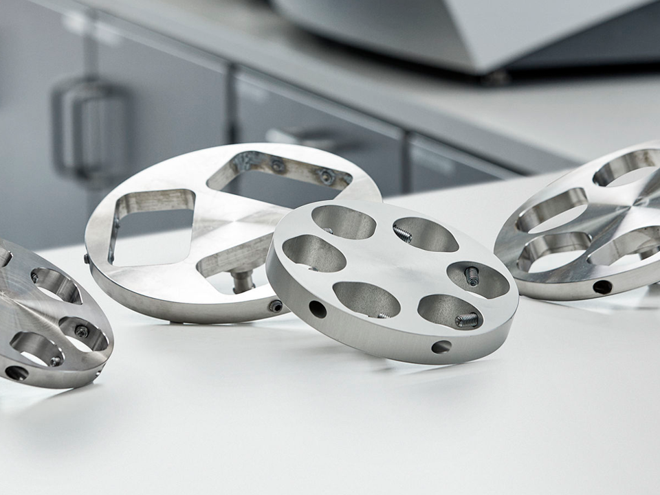 研磨と琢磨用アクセサリー | Struers.com